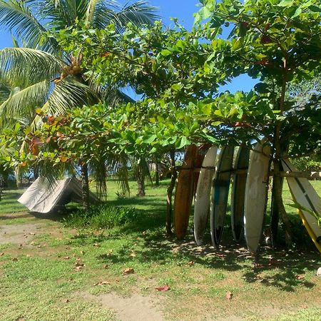 Miguel Surf Camp Hotell Quepos Eksteriør bilde